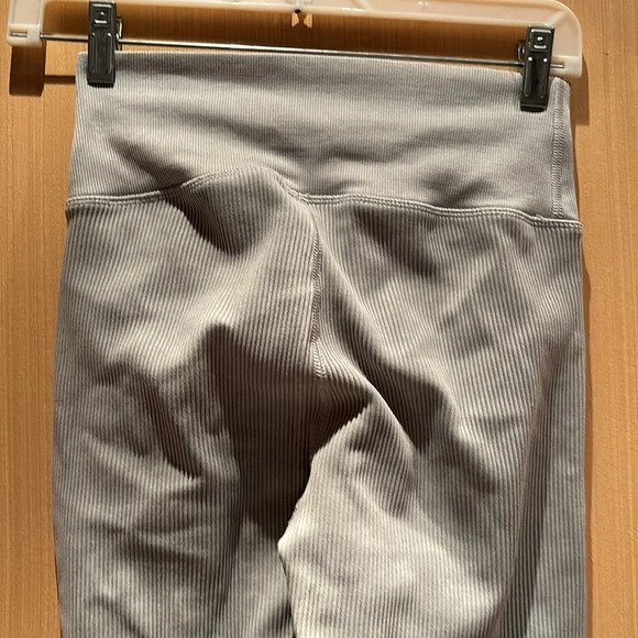 Aerie Offline Women's Main Squeeze Seamless High Rise Waffle Leggings Stone Gray - Picture 6 of 11